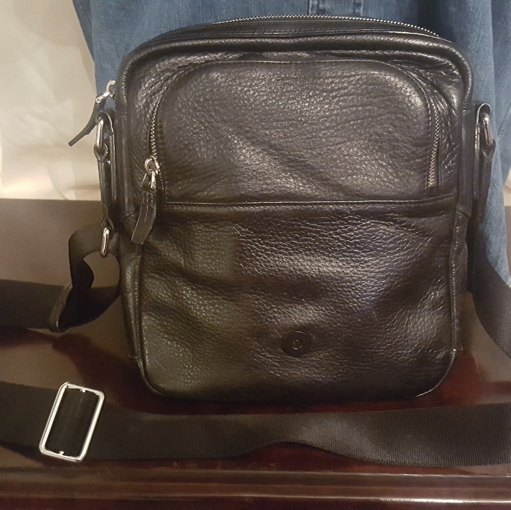 Tumi townhouse Crossbody messenger bag
